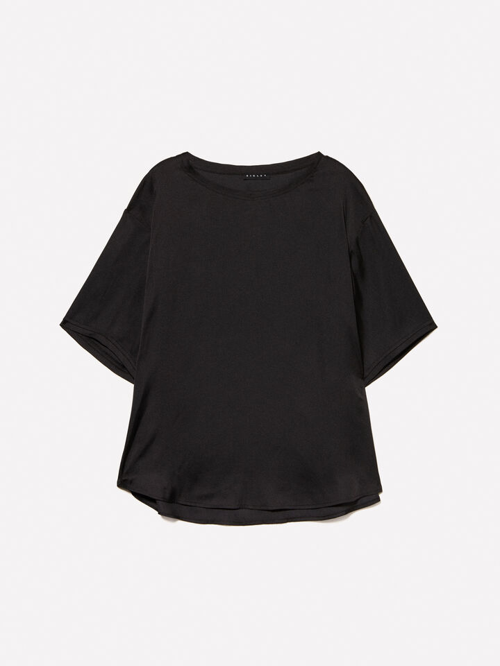 Blusa preta over fit em cetim - blusas para mulher - Preto | Sisley image number 5